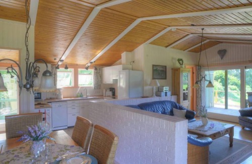 Bremke Maison | Wiesenhütte by Interhome