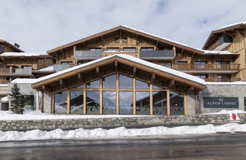 Les Eucherts Appartement | Wifi, 200m des commerces, remise en forme, piscine, balcon, parking, télévision, casier à ski, 65m²