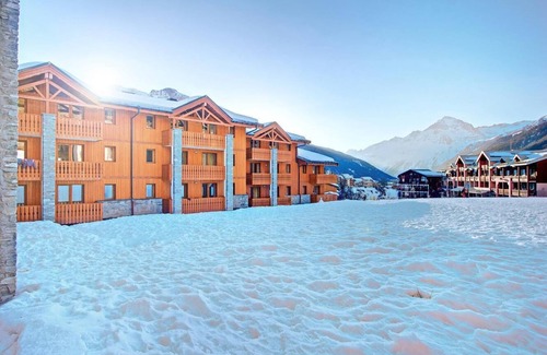 Lanslevillard Appartement | Wifi, 50m des commerces, sauna, balcon, parking, télévision, casier à ski, 49m², Val Cenis