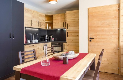 Les Boisses Appartement | Wifi, 300m du centre station, remise en forme, piscine, balcon, télévision, casier à ski, 50-58m²