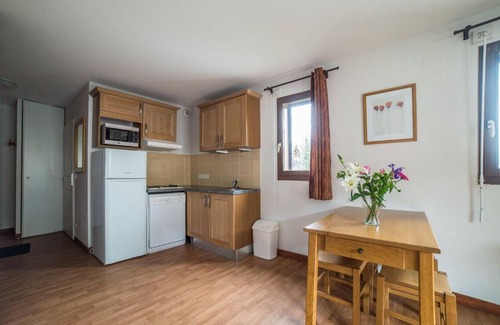 Les Bottieres Appartement | Wifi, remise en forme, piscine, terrasse, balcon, parking, télévision, casier à ski, 28-30m²