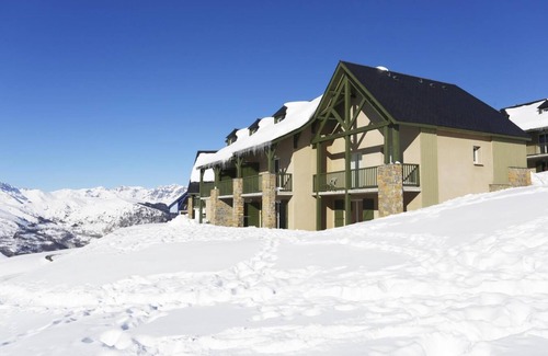 Germ Appartement | Wifi, 50m des commerces, remise en forme, piscine, sauna, parking, casier à ski, 32m², Peyragudes