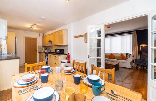 Newton St Loe Maison | Stunning 3 Br House, quiet neighbourhood & parking