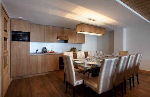 Arc-2000 Appartement | Wifi, 50m du centre station, remise en forme, piscine, sauna, hammam, balcon, télévision