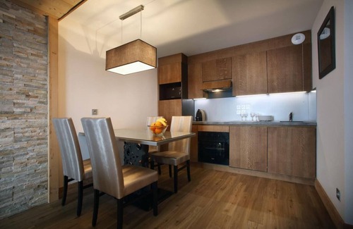Arc-2000 Appartement | Wifi, 50m du centre station, remise en forme, piscine, sauna, hammam, balcon, télévision
