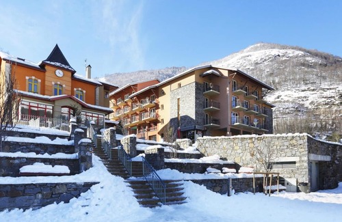 Ax-les-Thermes Appartement | Wifi, 50m du centre station, remise en forme, piscine, sauna, parking, casier à ski, 28m²