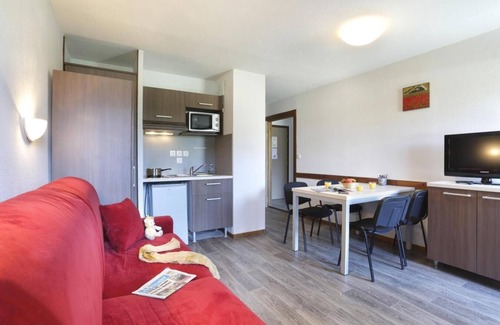 Morillon Appartement | Wifi, piscine, terrasse, balcon, parking, télévision, casier à ski, 17-21m², Morillon