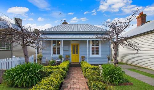Port Fairy Maison | Wild Cherry on Wishart
