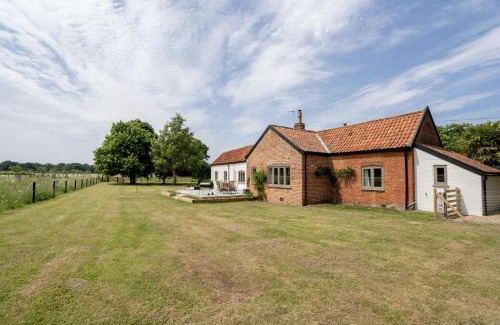 Postwick with Witton Maison | Wild Meadow Cottage
