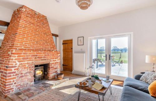 Postwick with Witton Maison | Wild Meadow Cottage