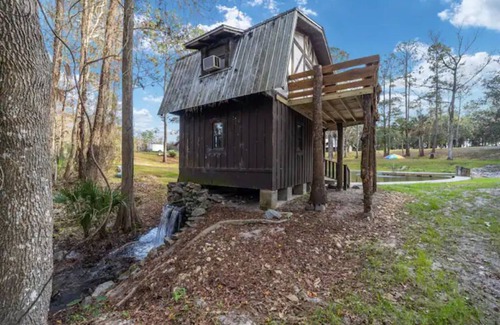 Edgar Maison | Wilderness Getaway at The Grist Mill