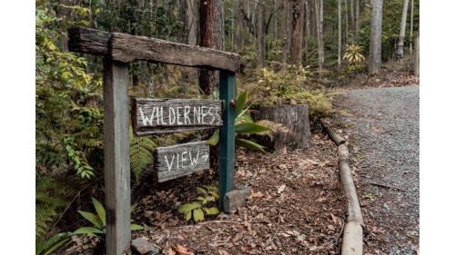 Mooloolah Valley Maison | Wilderness View by Tiny Away