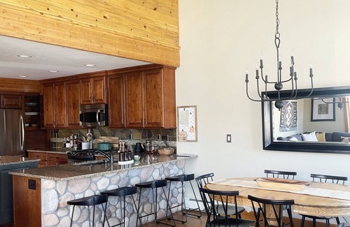 Wildernest Maison | Wildernest Lodge - National Forest est votre arrière-cour, intérieur de luxe adapté aux enfants