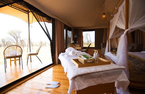 Mugumu Lit Et Petit-Déjeuner | Wildlux Serengeti Camp