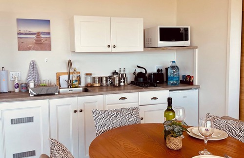 Plettenberg Bay Cabine | Wildside Cabin: Sea Views, Trails & Tranquility