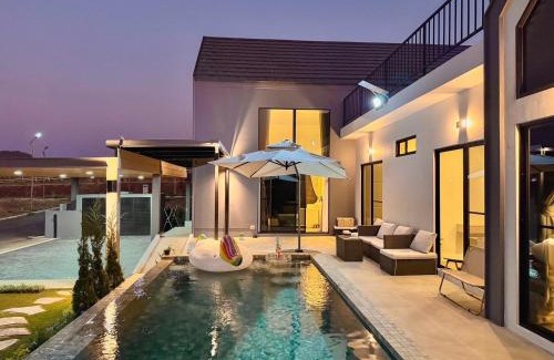 Pong Ta Long Villa | WildWildWest Pool Villa Khaoyai
