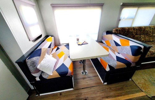 Dover Maison | Wildwood Camper De Sleeps 6-7,