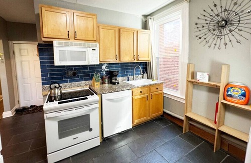 Wilkinsburg Appartement | Wilkinsburg Sanctuary w/ Free Street Parking