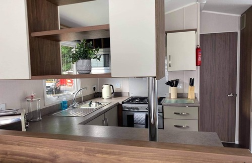 Clacton-on-Sea Maison | Kellysholidayhomes, Willerby, 2 bedroom Caravan, surrounded by nature