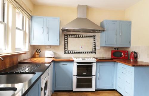 Holmrook Maison | William Court Cottage