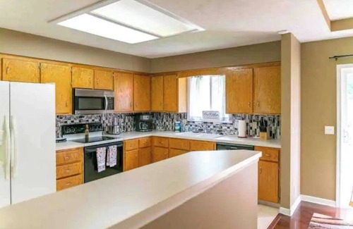 North Central Omaha Maison | Willit. Stylish pet friendly home. No pet fee