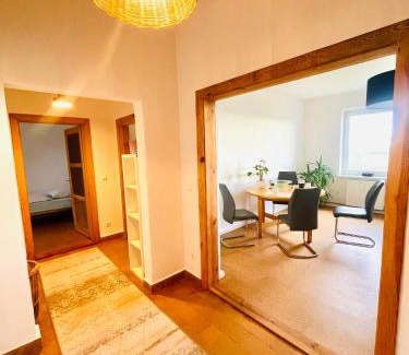 Zettemin Appartement | "Willkommen im Zetthaus" Welcome! Witamy! Vitejte! - Familienfreundliche Ferienwohnungen in der Mecklenburger Seenplatte