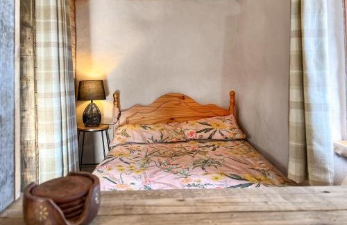 Forres Maison | Willow Bale Cabin - Uk49074