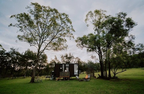 Paterson Maison | Willow Dale Farm by Tiny Away