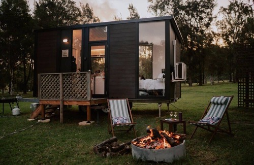 Paterson Maison | Willow Dale Farm by Tiny Away