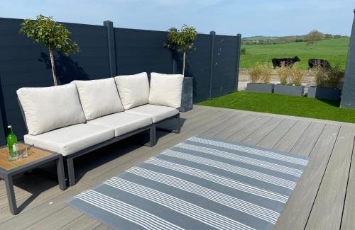 Cashel Maison | Willow Lodge Cashel- Rock View-Sleeps from 2 up to 8 guests