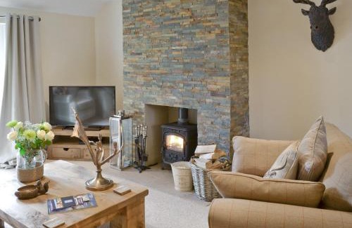 Potter Brompton Maison | Willow Tree Cottage