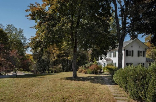 Pine Plains Appartement | Willow Vale Stunningly Designed Historical Icon w/ Hot Tub