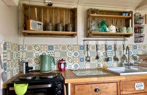 Taunton Maison | Willowbank shepherds hut
