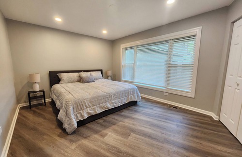 Willowbrook Maison | Willowbrook Gem 3-bedroom house with AC, WiFi, next to Forest Preserve