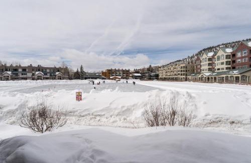 Lakeside Village Appartement | Willows #1704 by Summit County Mountain Retreats