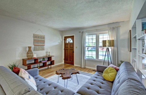 Morris Hill Maison | Wilson Circle
