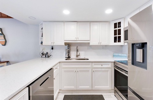 New Smyrna Beach Copropriété | Win-San A214 Ocean View 2/2 Fully Renovated Unit! Steps to Flagler Avenue!