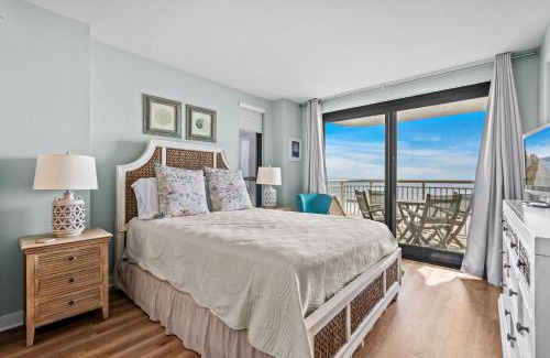 Ocean Drive Maison | Windemere Beachfront Oasis with Hot Tub and Pool Access