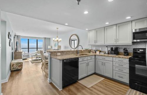 Ocean Drive Maison | Windemere Beachfront Oasis with Hot Tub and Pool Access