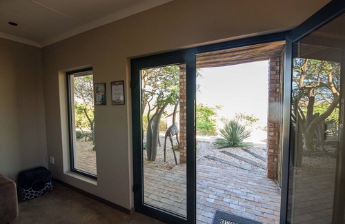 Dobra Autre | Windhoek Game Camp