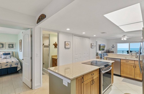 Crescent Beach Appartement | Windjammer 209 - 2 Bedroom Oceanfront Getaway