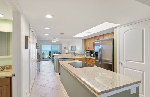 Crescent Beach Appartement | Windjammer 209 - 2 Bedroom Oceanfront Getaway