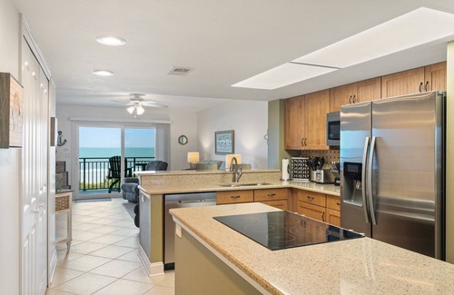 Crescent Beach Appartement | Windjammer 209 - 2 Bedroom Oceanfront Getaway