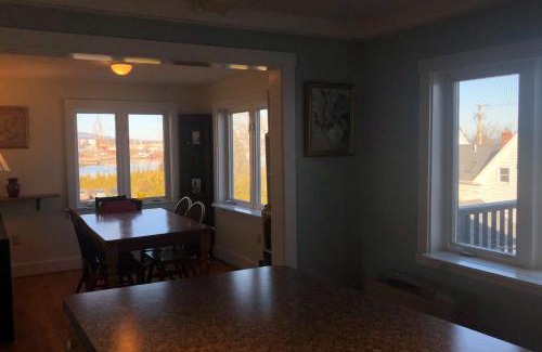 Rockland Maison | Windows on the Sea