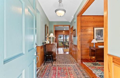 Georgetown Maison | Windows on the Water