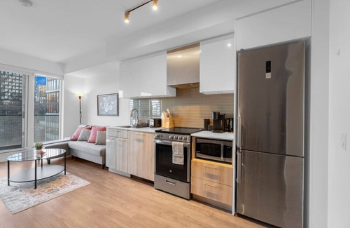 Downtown Toronto Hôtel | Windsor Stays - 5 min to Eaton Centre / Sanofi Square