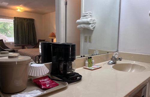 Grove Hill Hôtel | WINDTREE INN