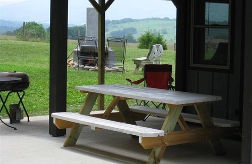 Rockbridge Baths Cabine | Cabine Windymile à louer près de Lexington Va. Lexington Va Cabin Rental.