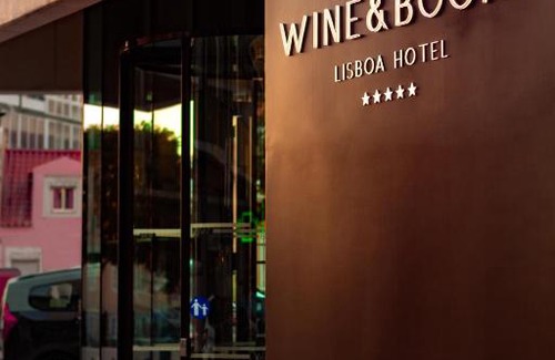 Linda-a-Velha Hôtel | Wine & Books Lisboa Hotel