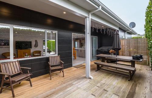 Martinborough Maison | Wine Country Bach
